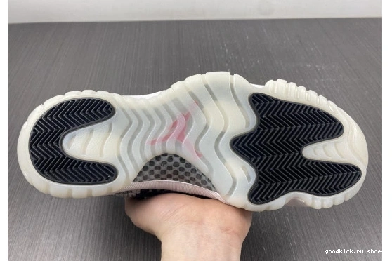 CD6847-002 Bone Snake 11 Jordan Low Light Retro CD6847-002 0424